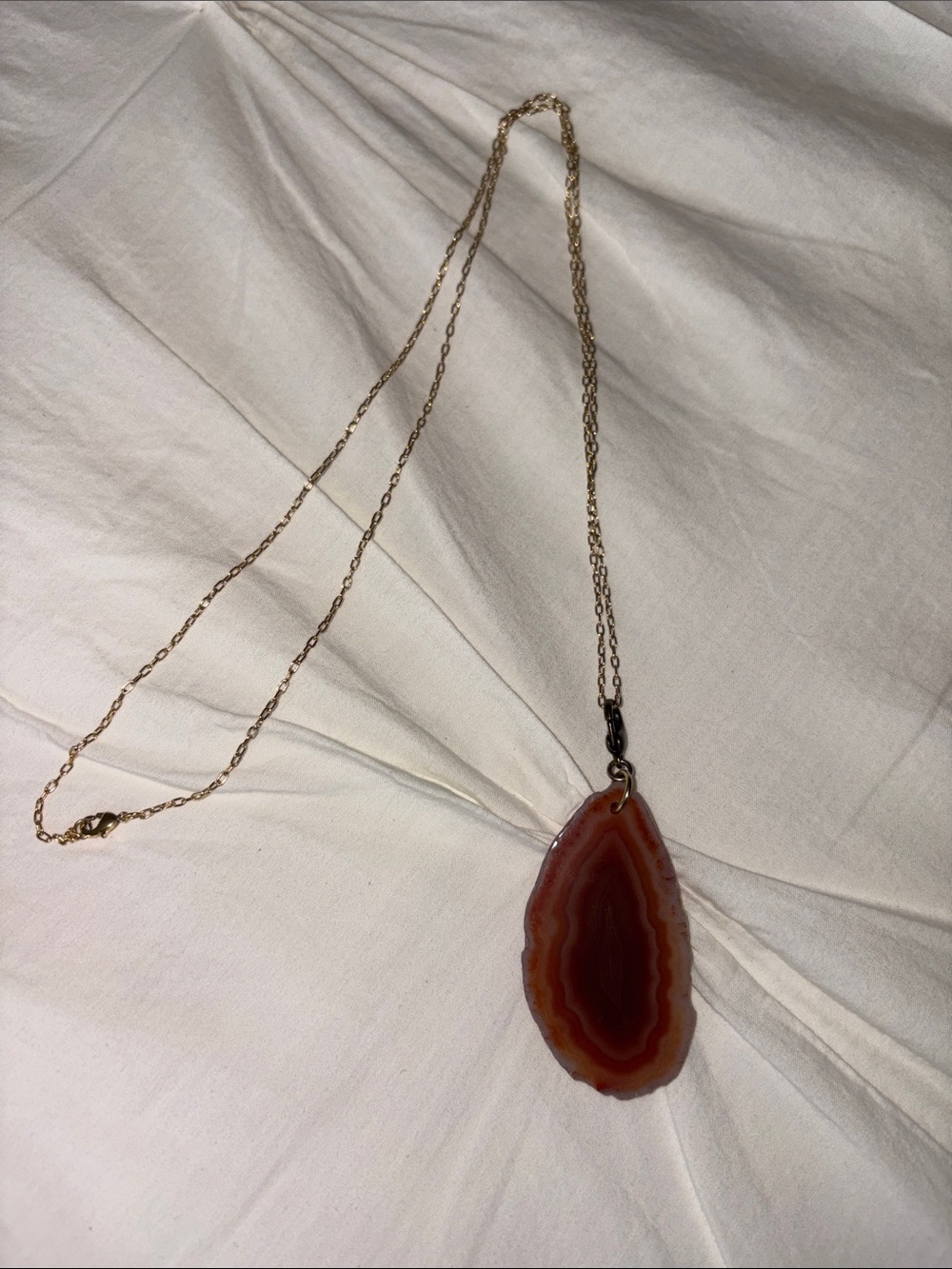 Gold Chain Necklace with Brown Agate Slice Pendant